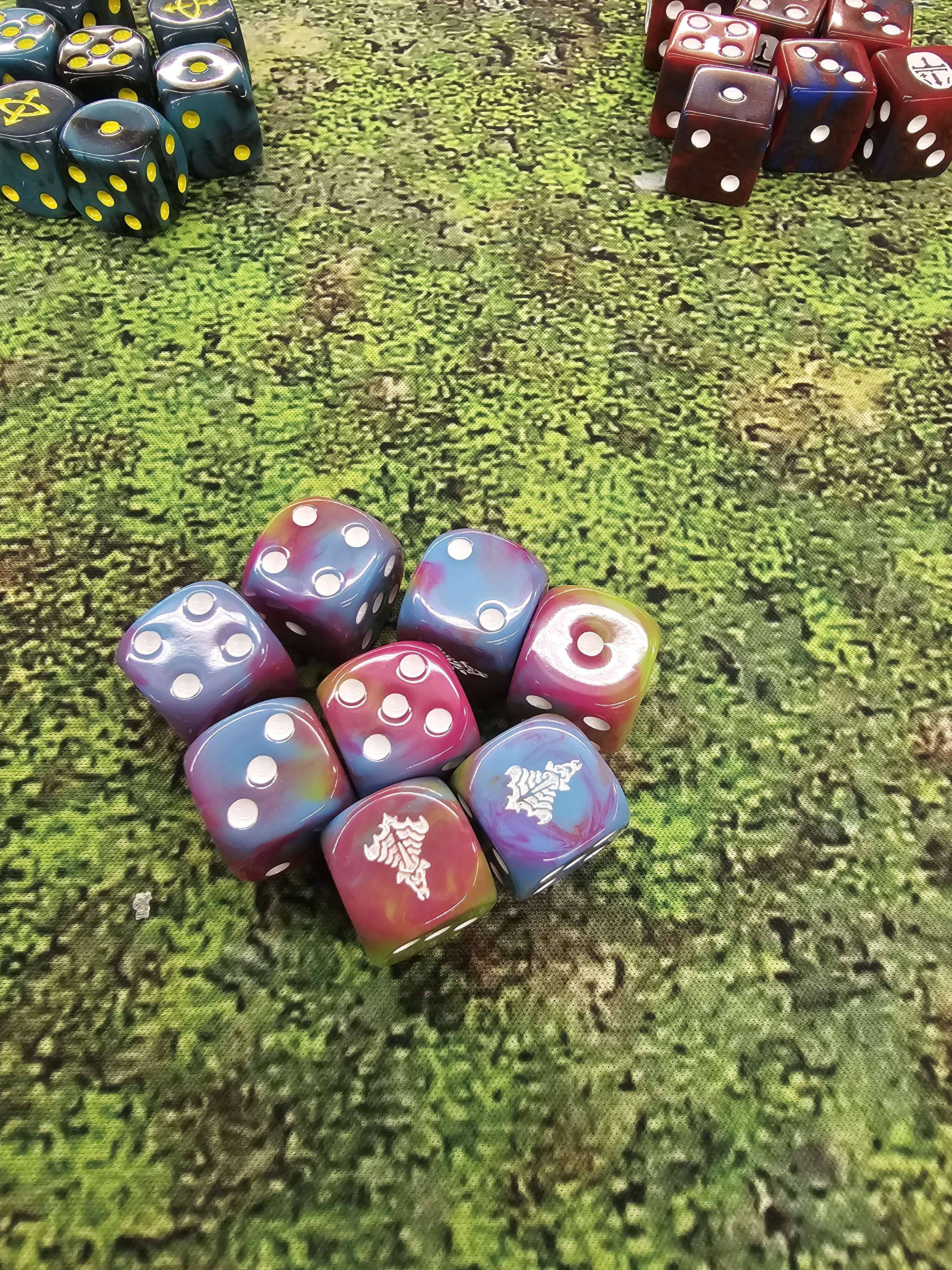 Veil of Universes (16MM) - 25CT Dice Red Dragon  | Multizone: Comics And Games
